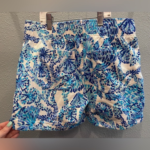 Lilly Pulitzer Blue and White High Waist Shorts - Picture 2 of 4
